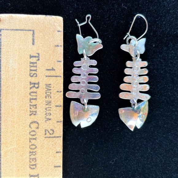 Vintage Mexican Silver Fish Skeleton Earrings - Picture 5 of 6